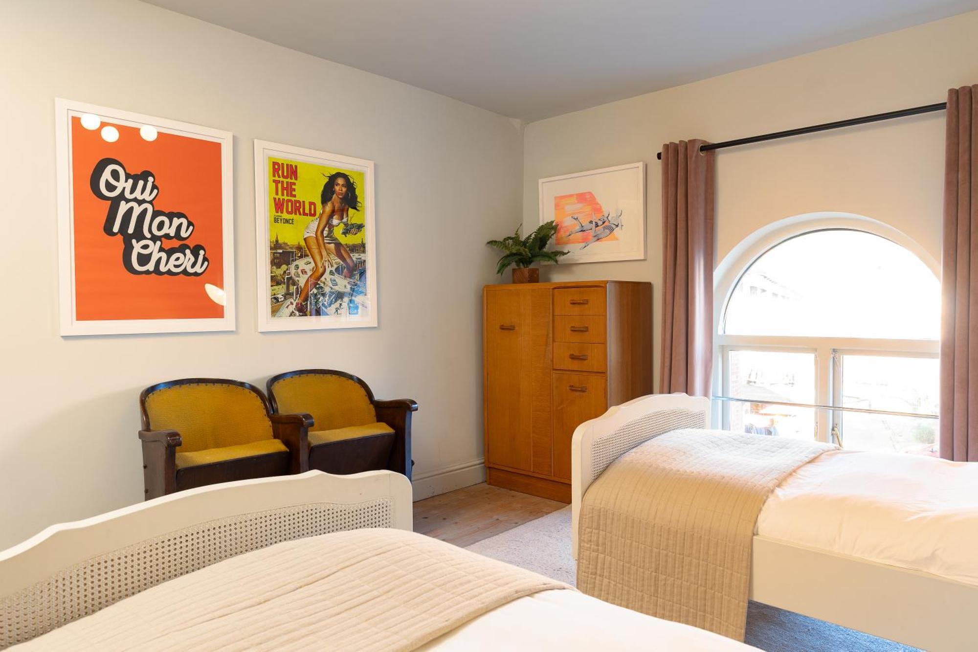 Stylish Seaside Home With King Beds And Parking Scarborough Esterno foto