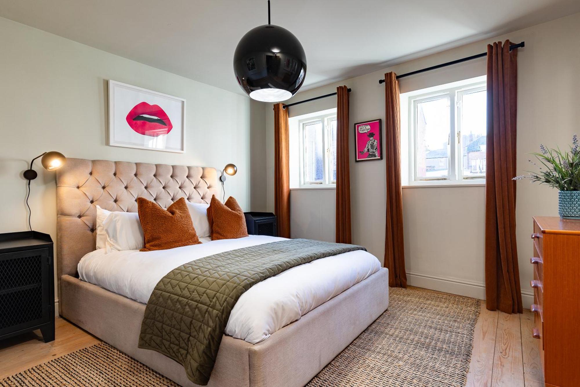 Stylish Seaside Home With King Beds And Parking Scarborough Esterno foto