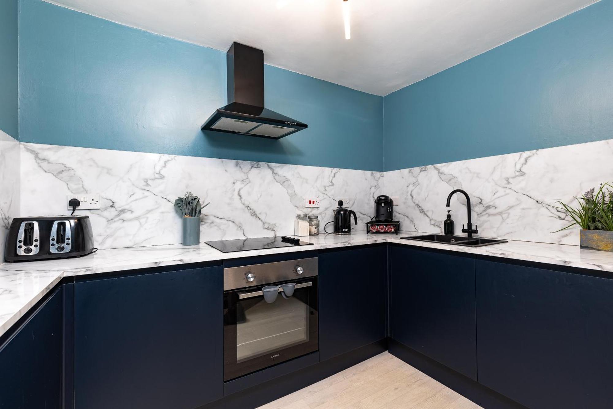 Stylish Seaside Home With King Beds And Parking Scarborough Esterno foto